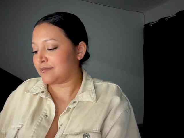 MarcellaGriffin webcam