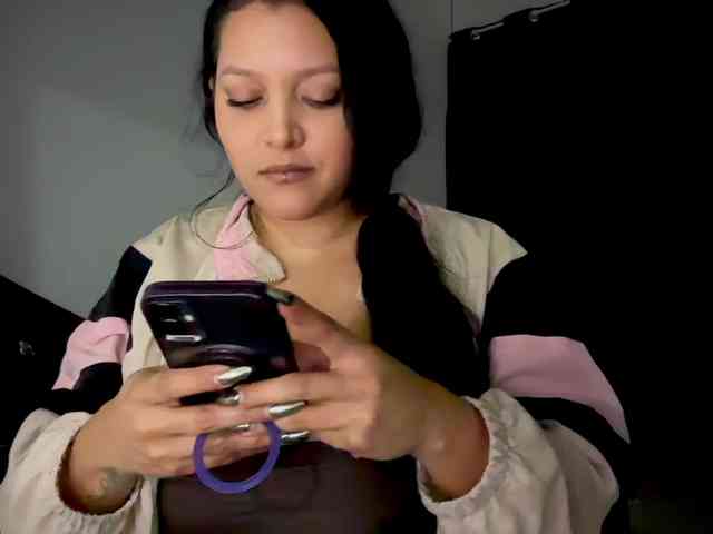 MarcellaGriffin webcam