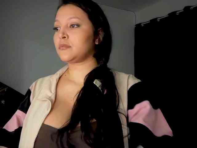 MarcellaGriffin webcam