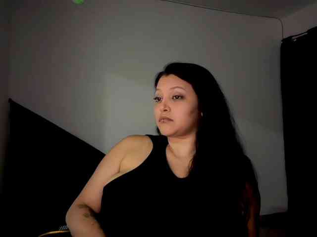 MarcellaGriffin webcam
