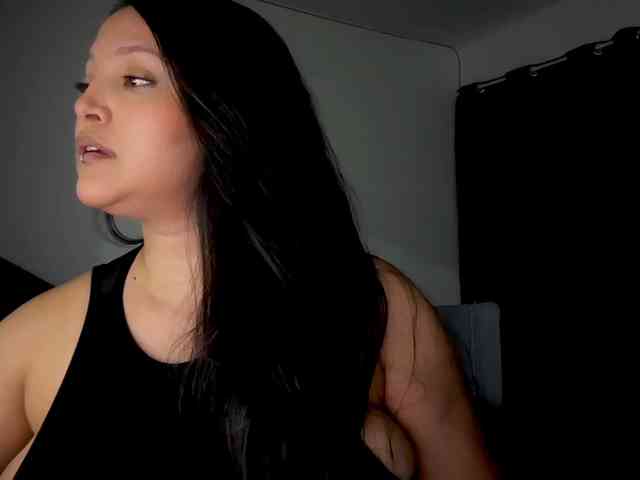 MarcellaGriffin webcam