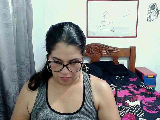 Mistresskloe webcam