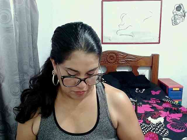 Mistresskloe webcam
