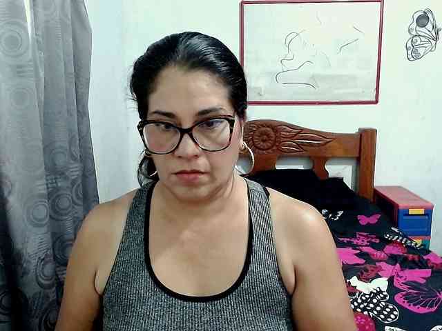 Mistresskloe webcam