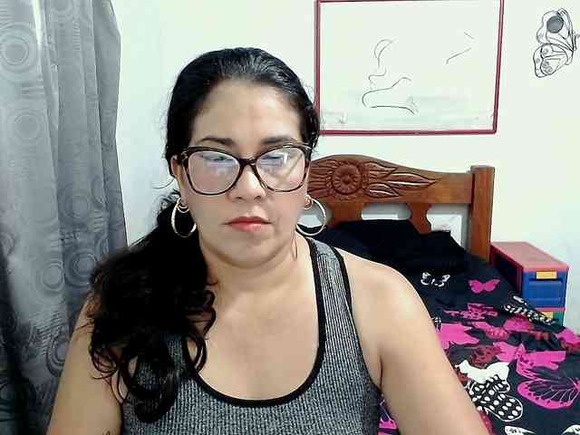 Mistresskloe webcam