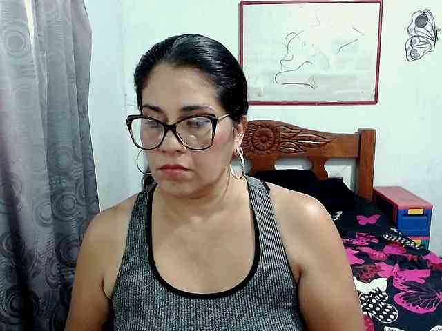 Mistresskloe webcam