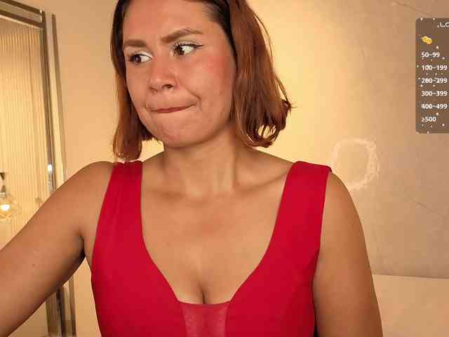 Luisa-Martinez webcam