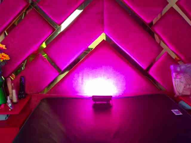 FreyjaNaugthy webcam