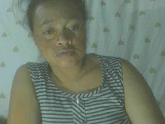 LorahXVane webcam