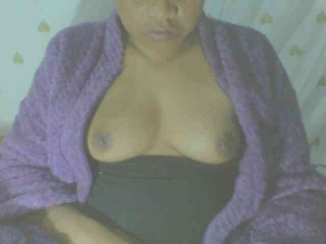 LorahXVane webcam