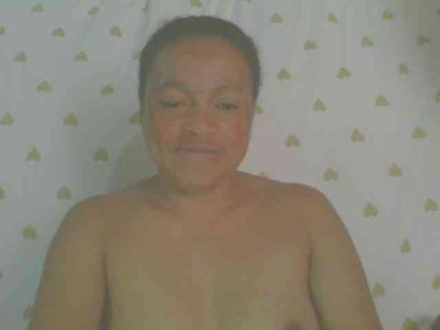 LorahXVane webcam