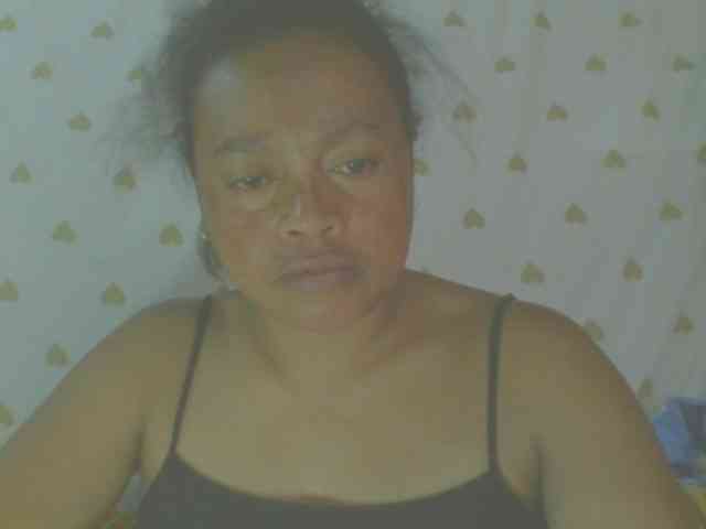 LorahXVane webcam