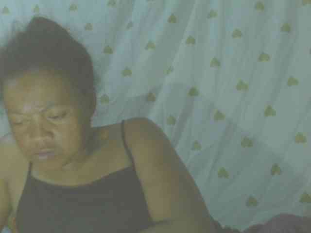 LorahXVane webcam