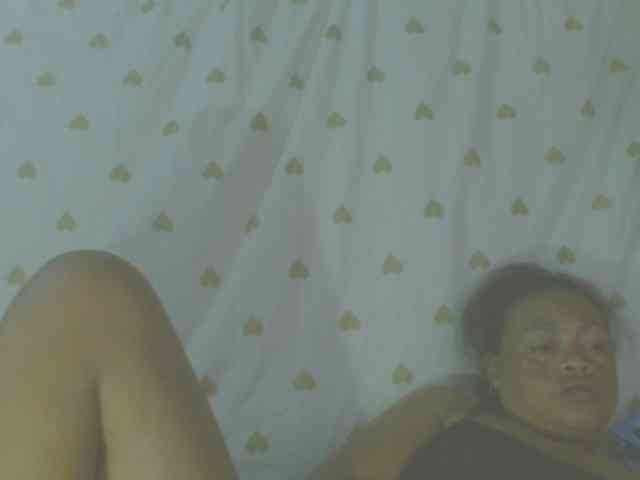 LorahXVane webcam