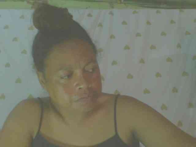 LorahXVane webcam