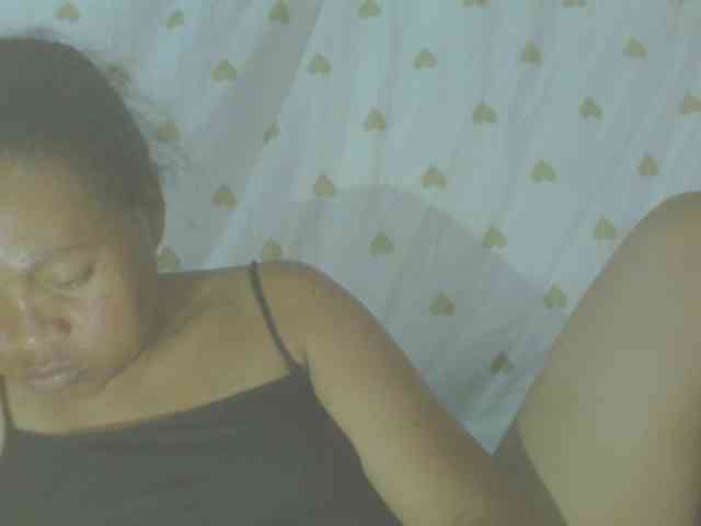 LorahXVane webcam
