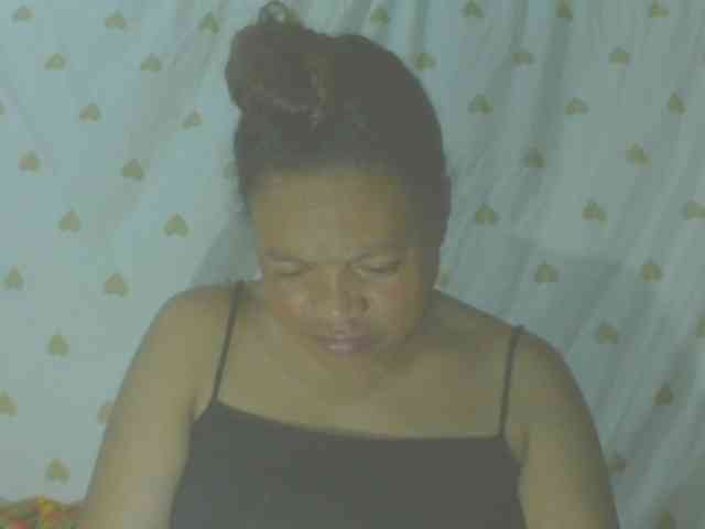 LorahXVane webcam