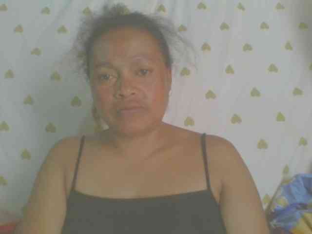 LorahXVane webcam