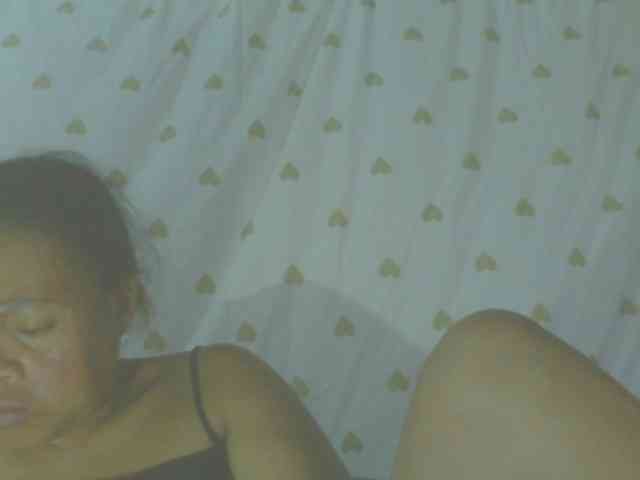 LorahXVane webcam