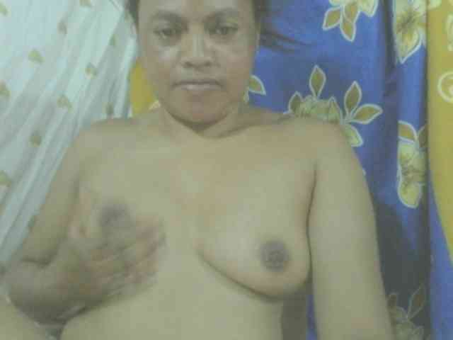 LorahXVane webcam