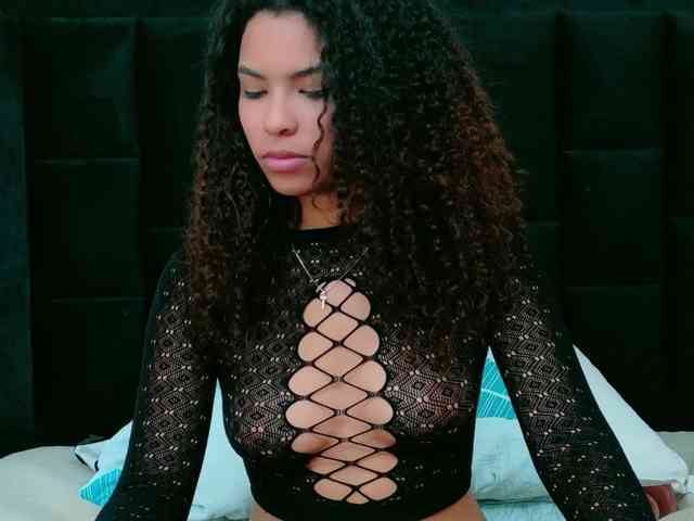 Hornysweetebony webcam