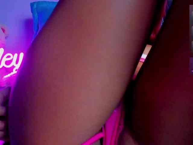 ashley-jenner webcam
