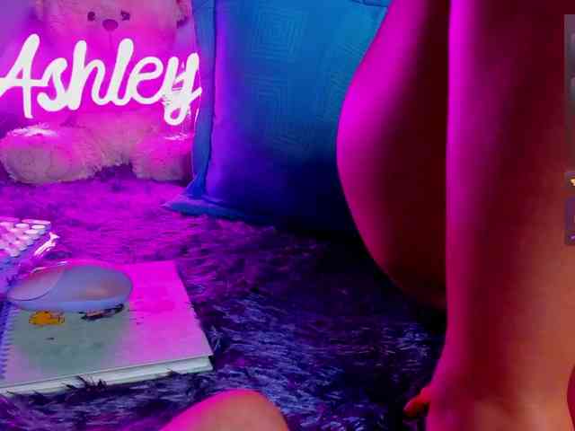 ashley-jenner webcam