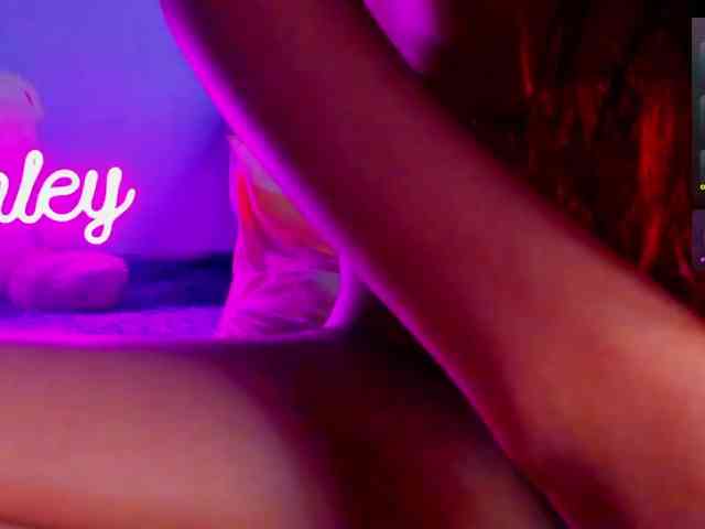 ashley-jenner webcam