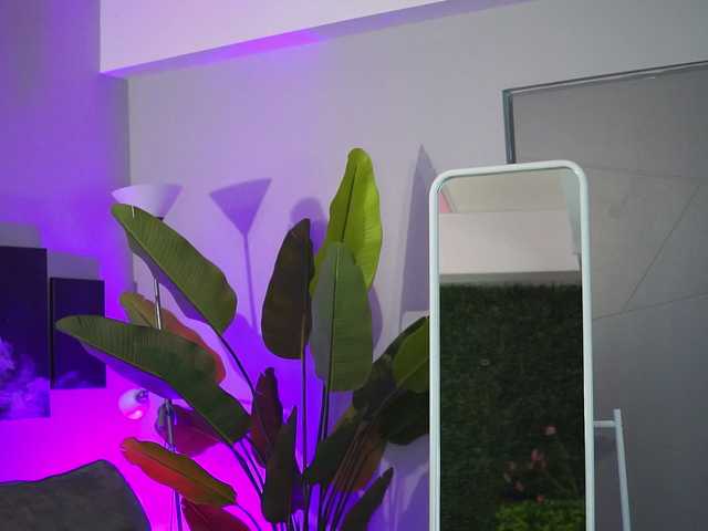 go to chat with RaquelleVon