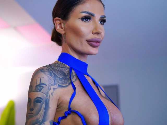 Gratis Live Sexcam mit RaquelleVon RaquelleVon