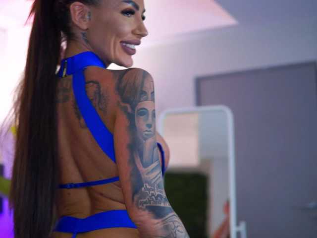 Gratis Live Sexcam mit RaquelleVon RaquelleVon