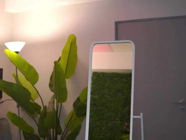 Accedi alla chat con il nickname RaquelleVon RaquelleVon