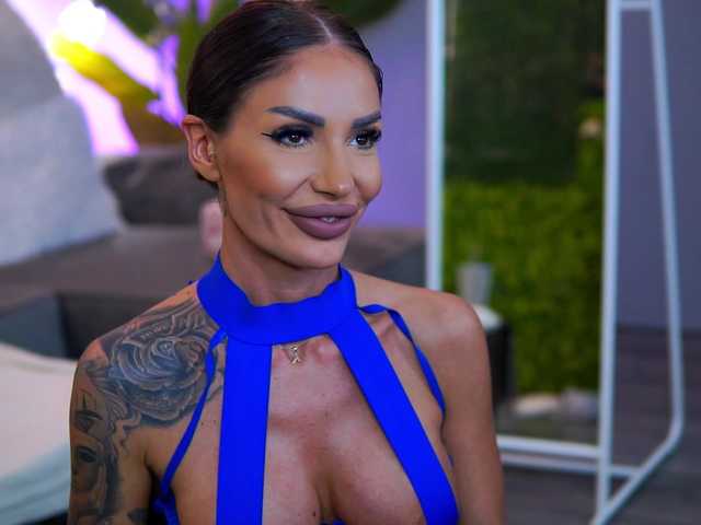 Entra en el chat con el modelo RaquelleVon RaquelleVon