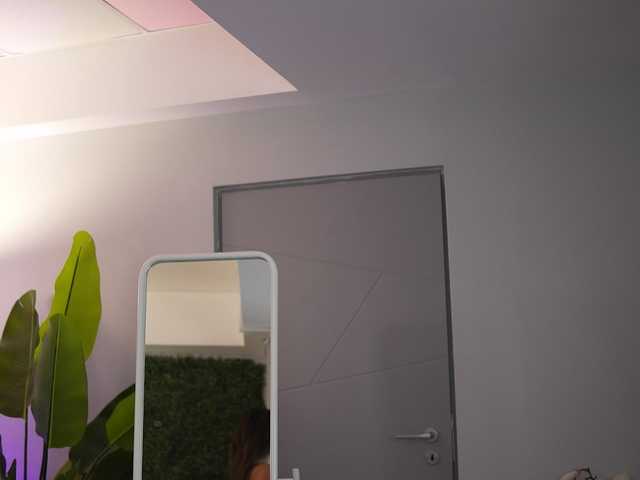 Gratis Live Sexcam mit RaquelleVon RaquelleVon