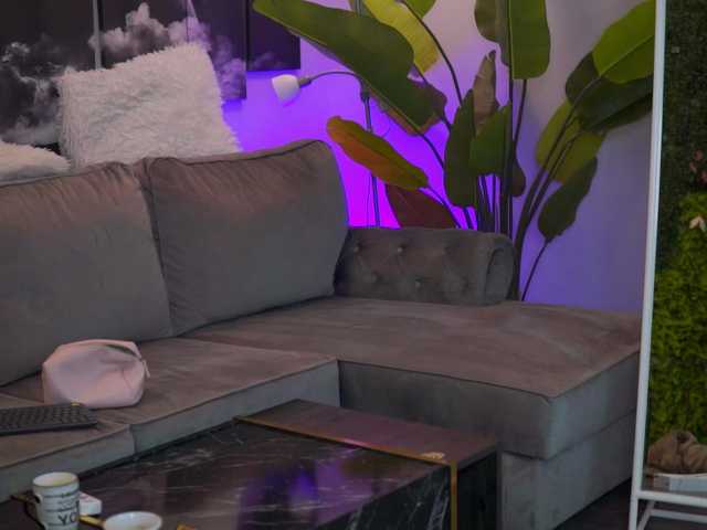 Gratis Live Sexcam mit RaquelleVon RaquelleVon