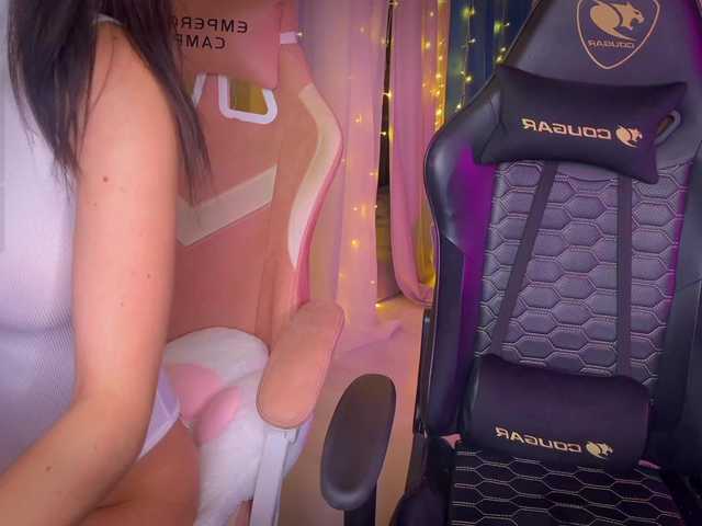 Entrez le videochat erotique avec le
modèle -Violetta- -Violetta-