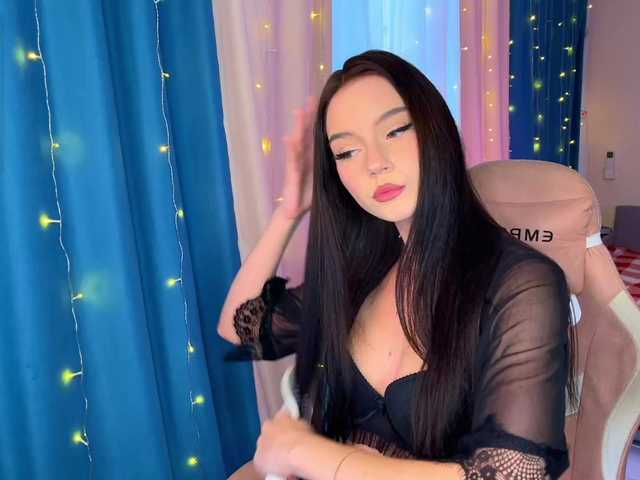 Accedi alla chat con il nickname -Violetta- -Violetta-