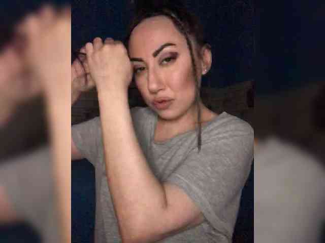 Kitana_mk webcam