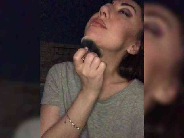 Kitana_mk webcam