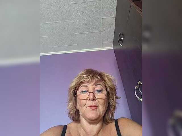 KarinkaSweet webcam