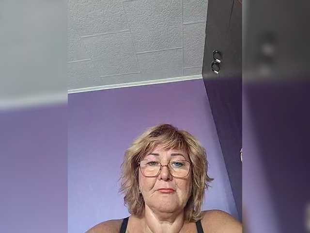 KarinkaSweet webcam