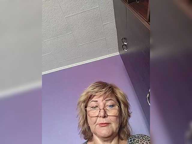KarinkaSweet webcam