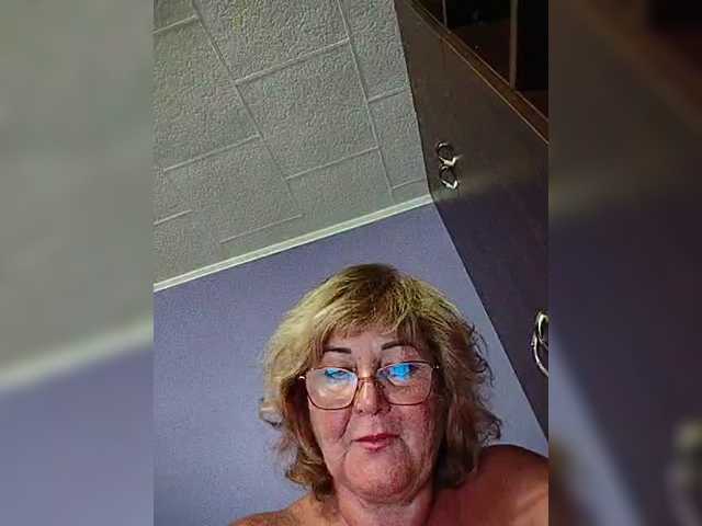 KarinkaSweet webcam