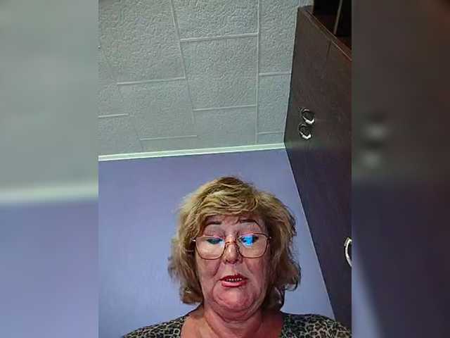 KarinkaSweet webcam