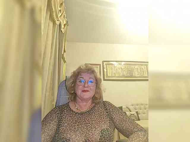 KarinkaSweet webcam
