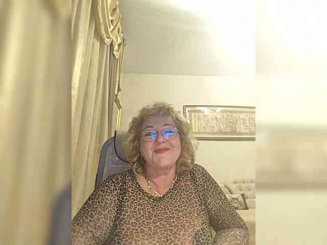 KarinkaSweet webcam