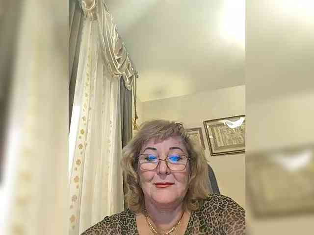 KarinkaSweet webcam