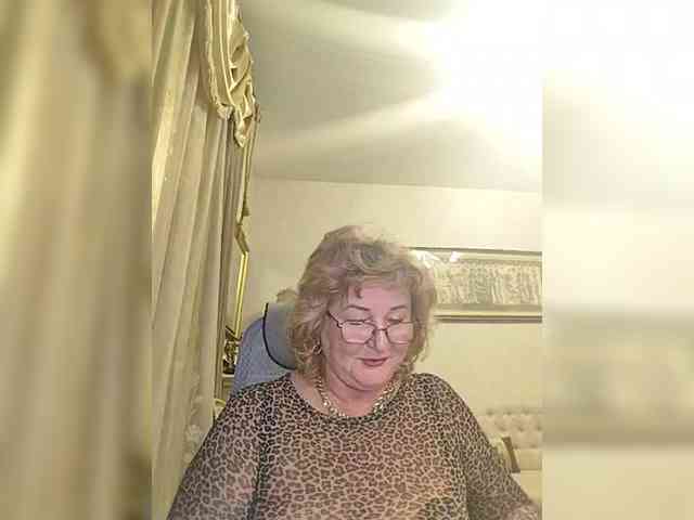 KarinkaSweet webcam