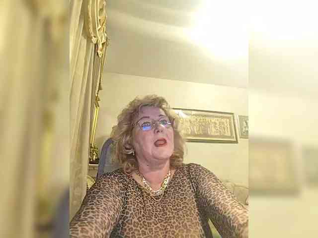 KarinkaSweet webcam