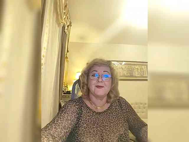 KarinkaSweet webcam
